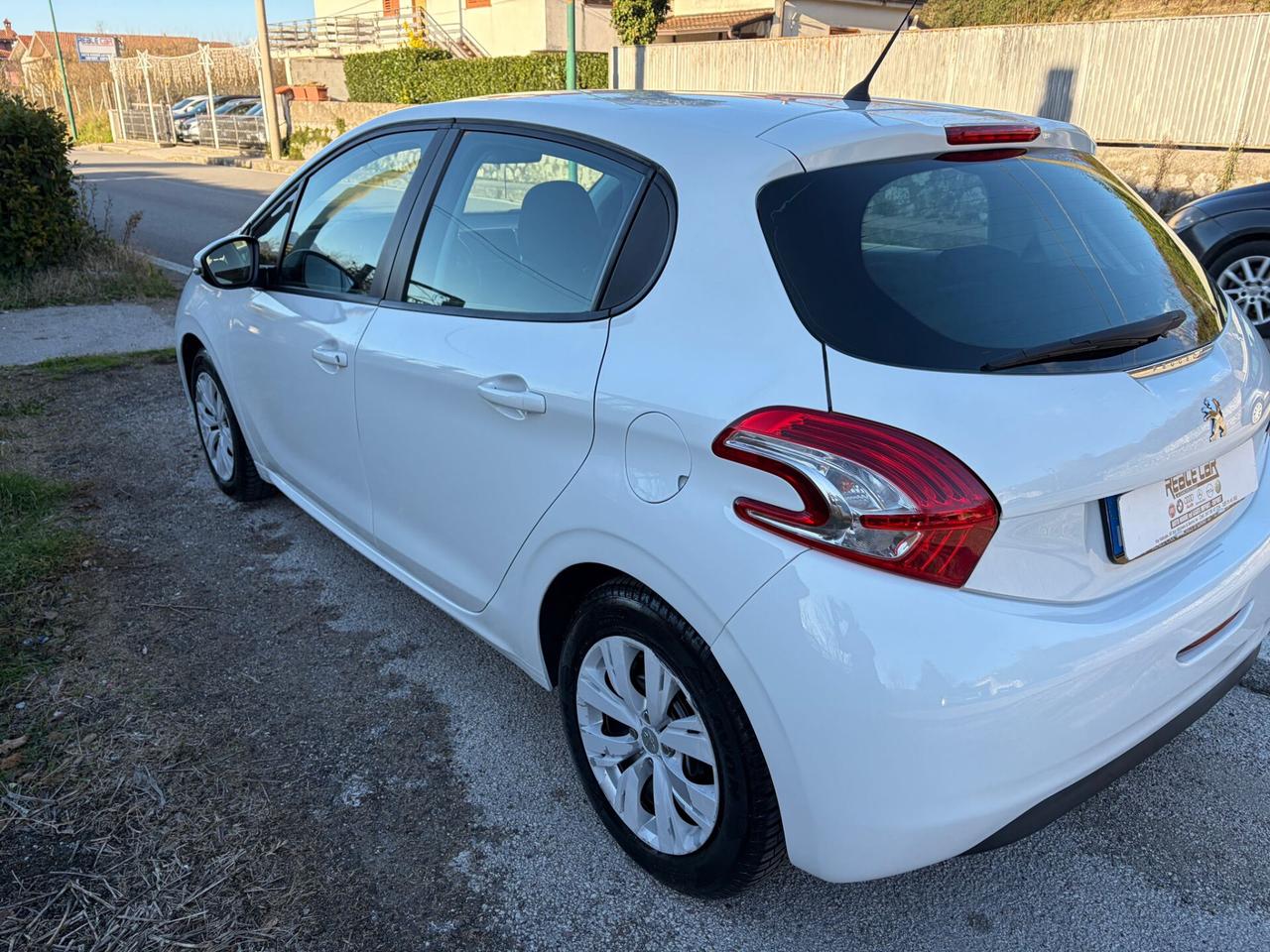 Peugeot 208 1.4 HDi 68CV 5 porte Access