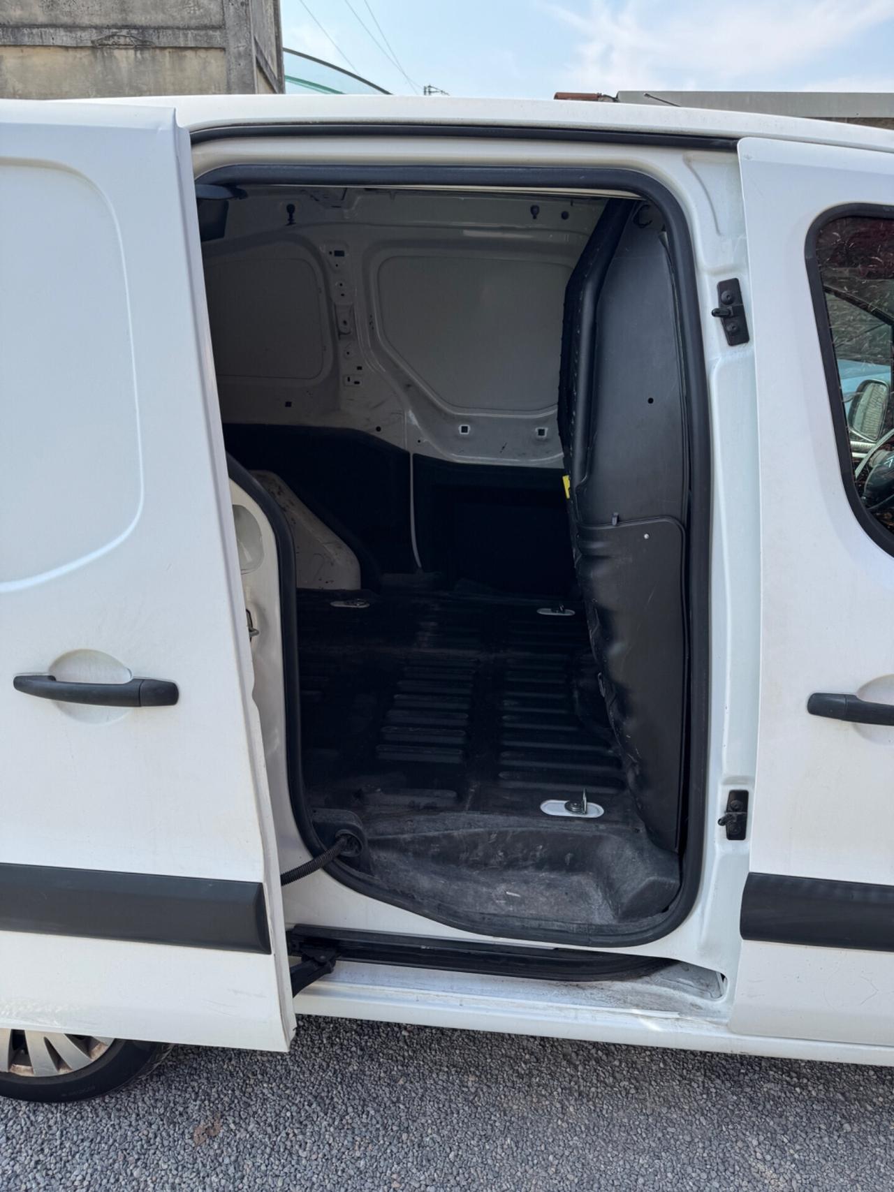 Citroen Berlingo 1.6 HDi 90 Van 3 posti Club L1