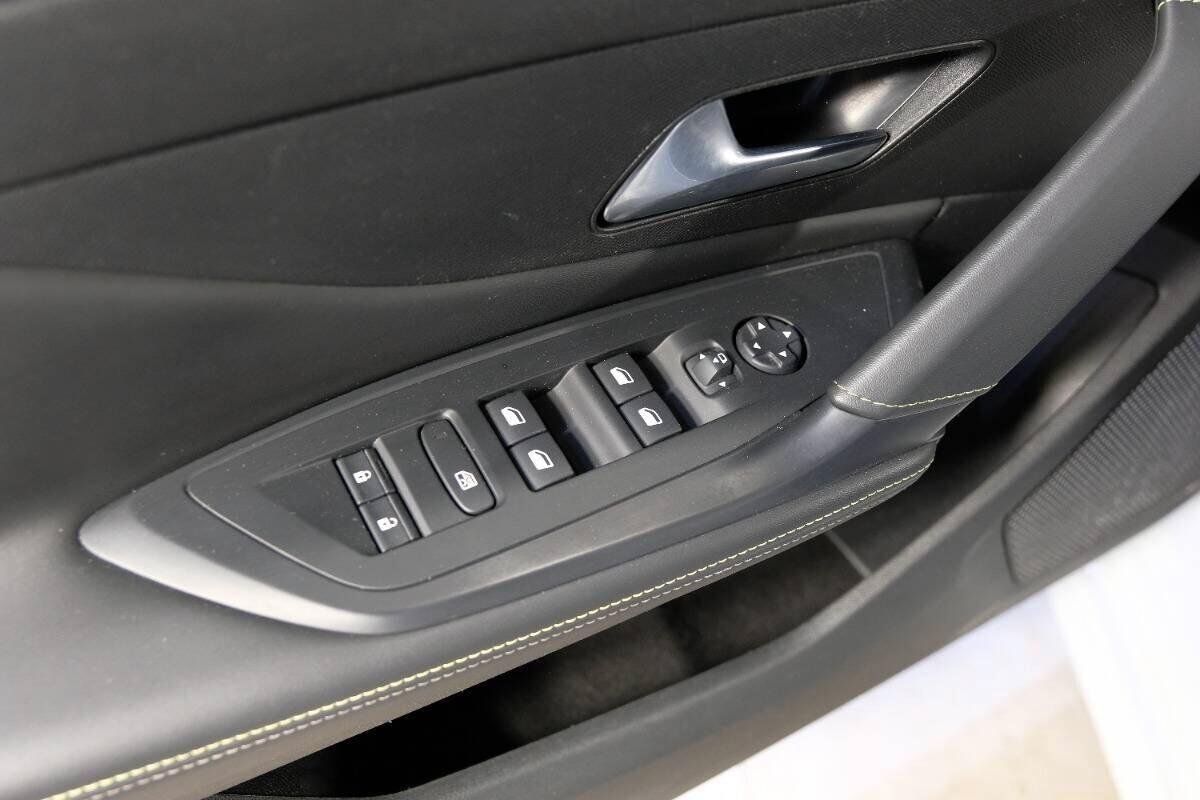 Peugeot 308 BlueHDi 130 S&S EAT8 SW GT