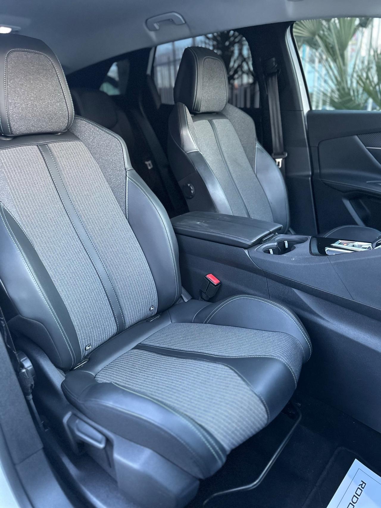 Peugeot 3008 BlueHDi 130 S&S EAT8 Allure Pack