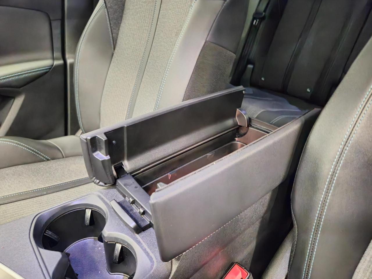 Peugeot 3008 1.6 hybrid phev Allure Pack 180cv e-eat8