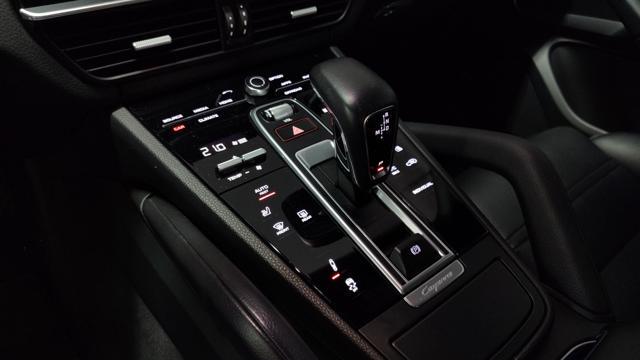 PORSCHE Cayenne Coupé 3.0 V6 E-Hybrid Platinum Edition