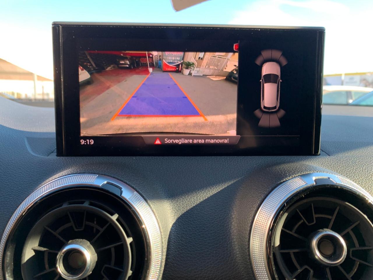 Audi Q2 30 TDI S tronic Identity Black