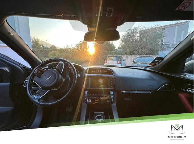 Jaguar F-Pace 2.0 D 180 CV AWD Automatic