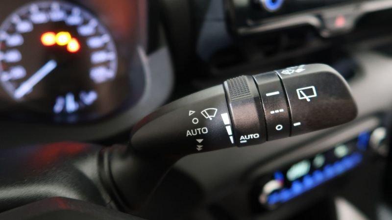 Toyota Yaris Yaris 1.5h Business # CARPLAY-CERCHI IN LEGA -FENDINEBBIA #