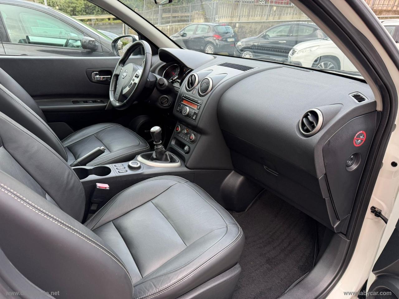 NISSAN Qashqai 1.6 dCi Tekna 4WD