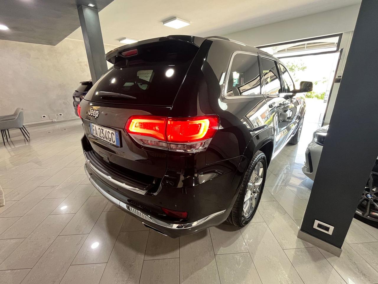 Jeep Grand Cherokee Summit Platinum Edition 3.0 V6 CRD