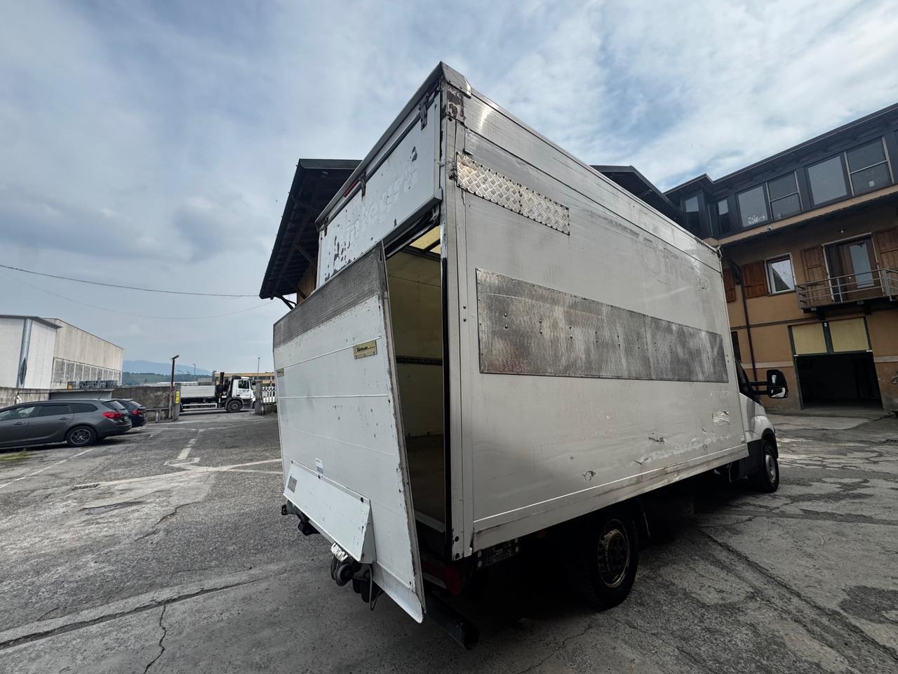 Iveco Daily , 2.3 diesel, 2028