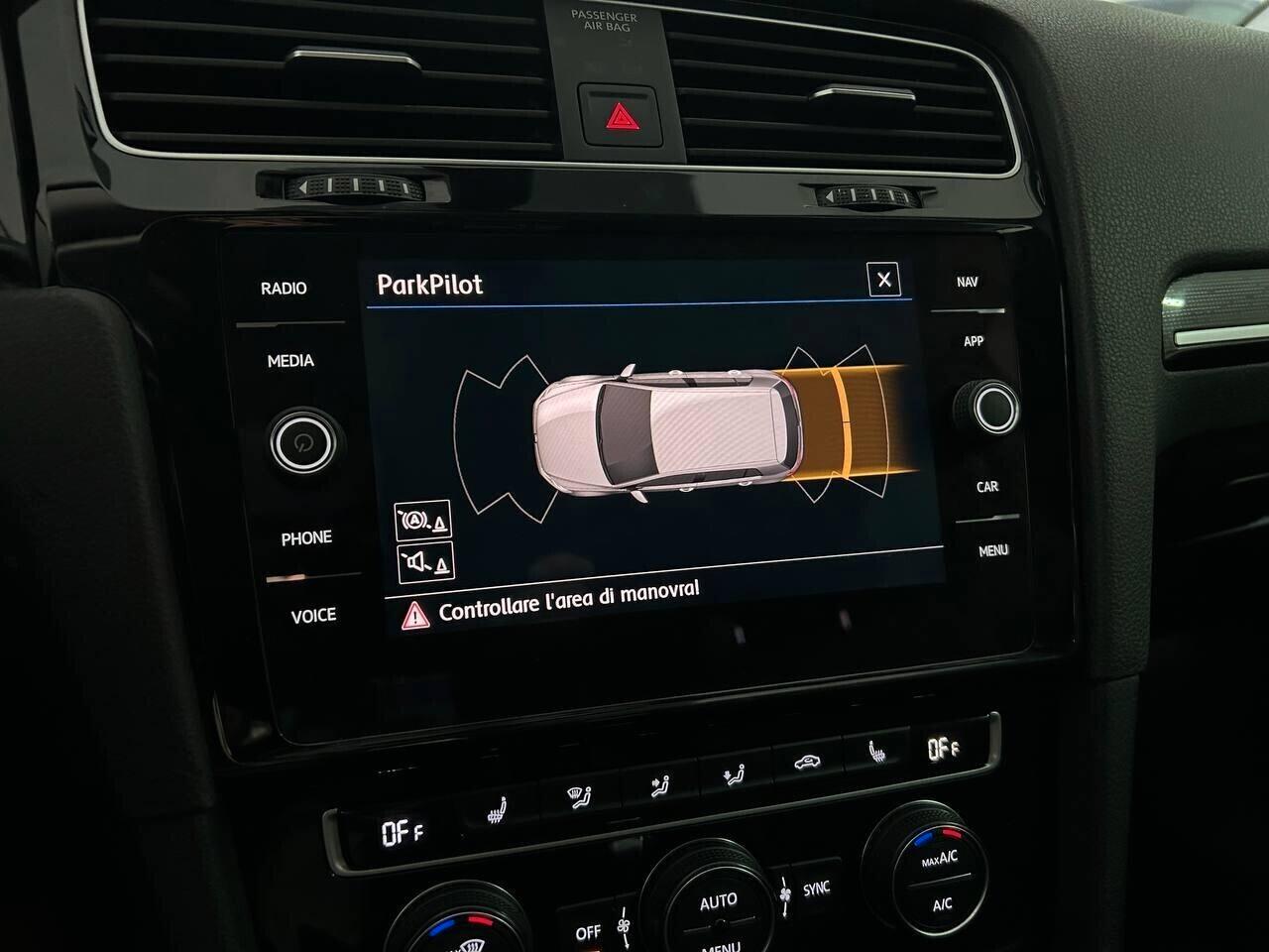 Volkswagen Golf 2.0 TDI DSG 5p. Sport R-LINE