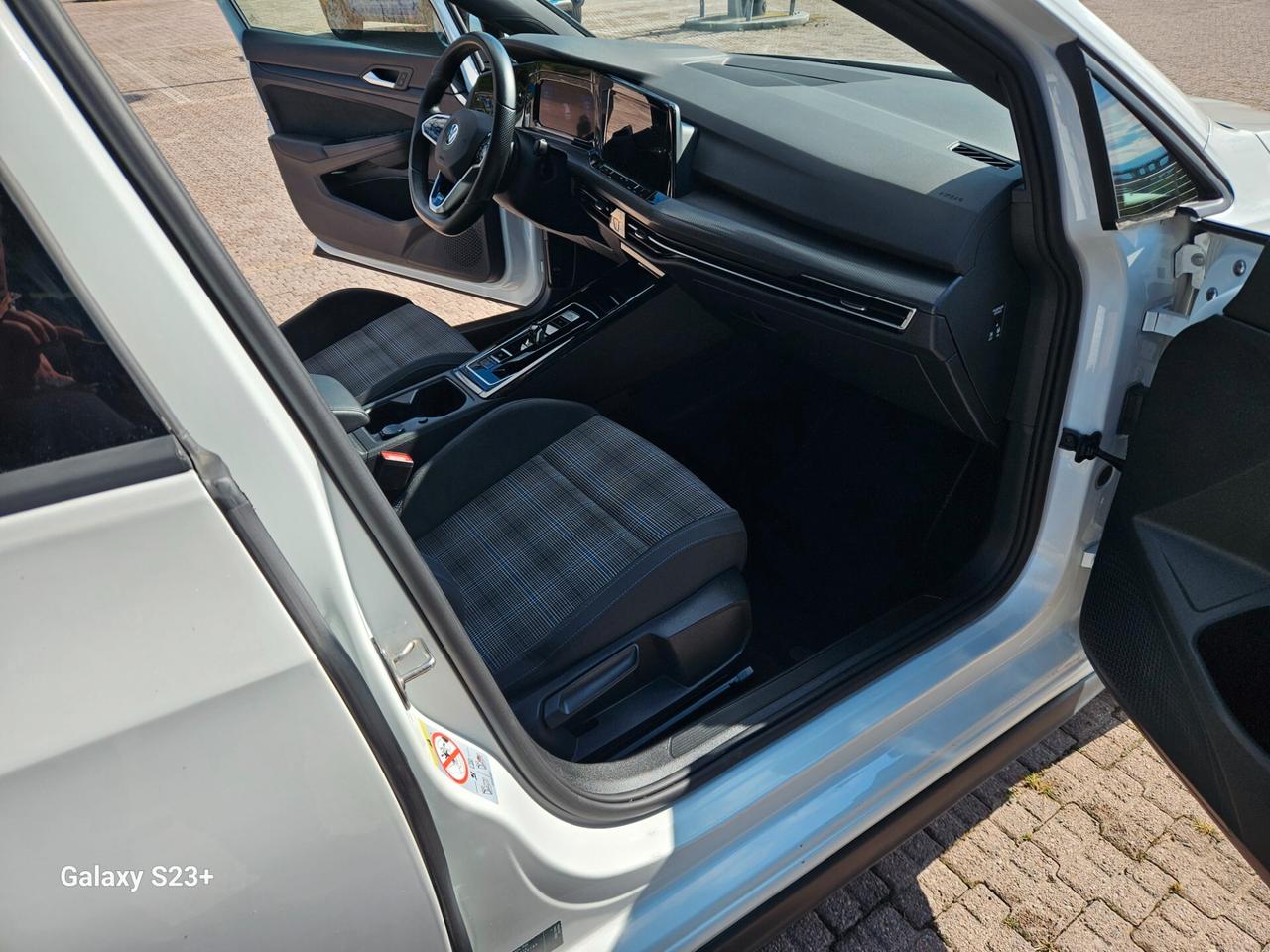 Volkswagen Golf GTE HYBRID elettrica/benzina
