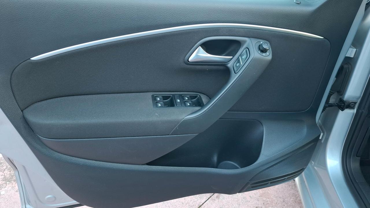 Volkswagen Polo 1.4 TDI 5p. Comfortline-UNIPROPRIETARIO-km 121000