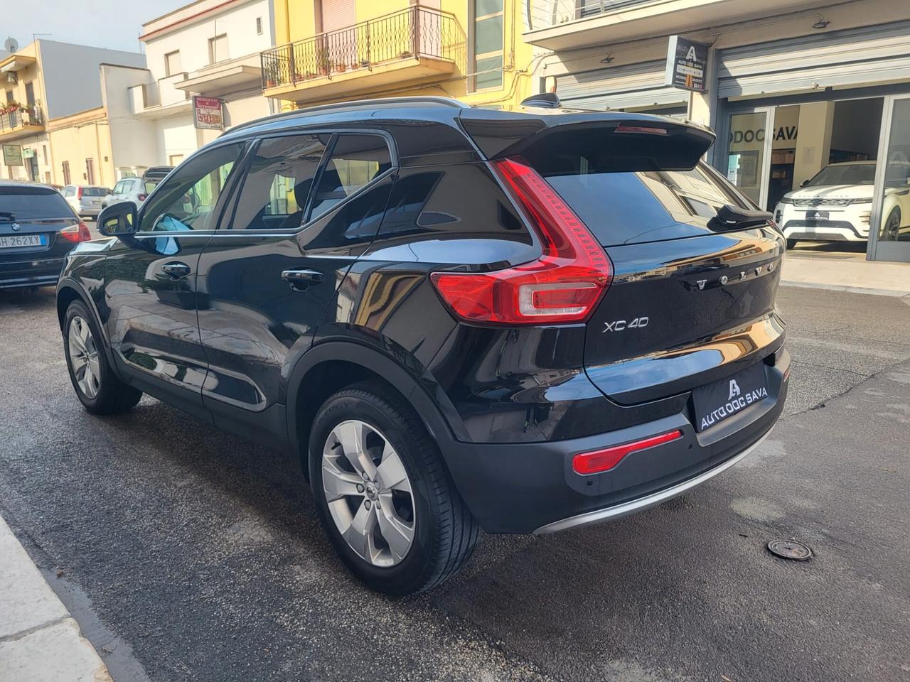 Volvo XC40 D3 Geartronic Momentum Pelle Beige Retroc. Cerchi 18...