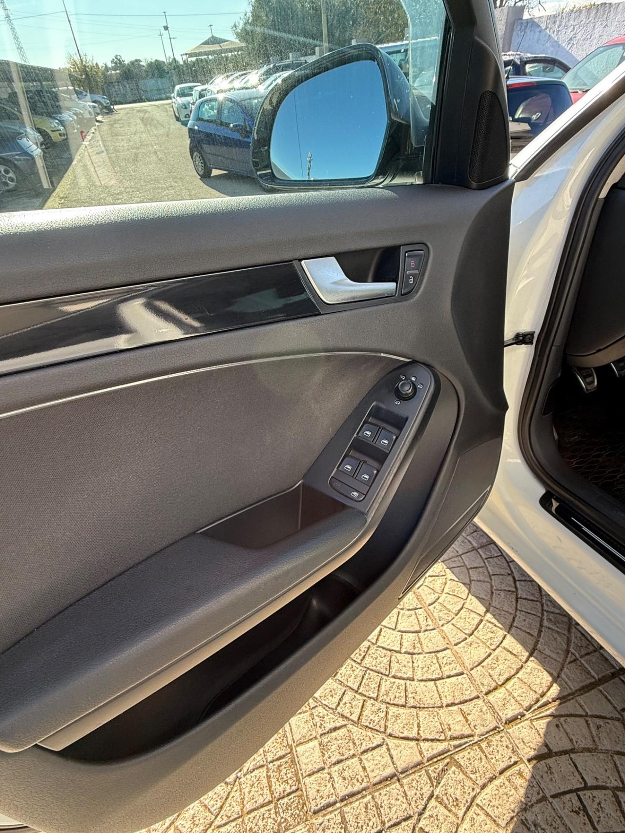 Audi A4 2.0 TDI 143CV Advanced Manuale