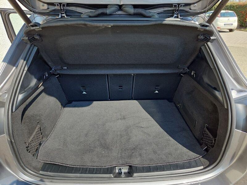 Mercedes-Benz GLA GLA 180 d Progressive Advanced
