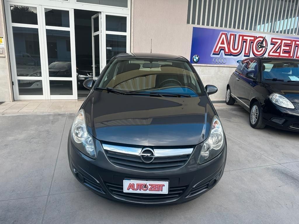 Opel Corsa 1.2 Club - 2011