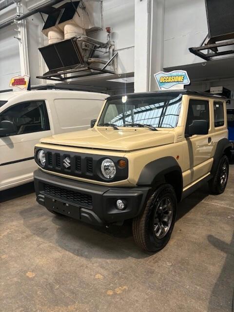 Suzuki Jimny 1.5 5MT 4 POSTI