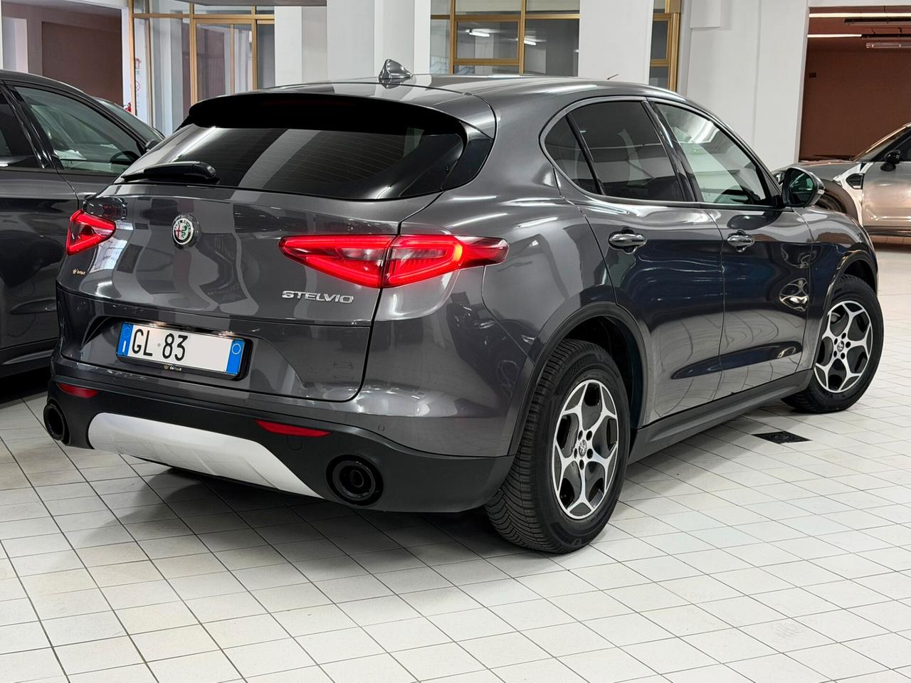 Alfa Romeo Stelvio 2.2 TD 160 CV SUPER BUSINESS RETROCAMERA TAGLIANDI CERTIFICATI