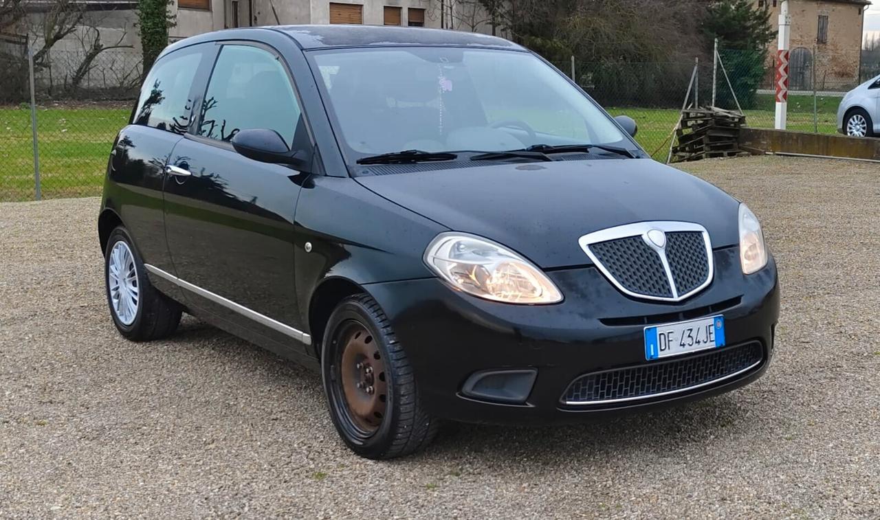 Lancia Ypsilon 1.2 Argento