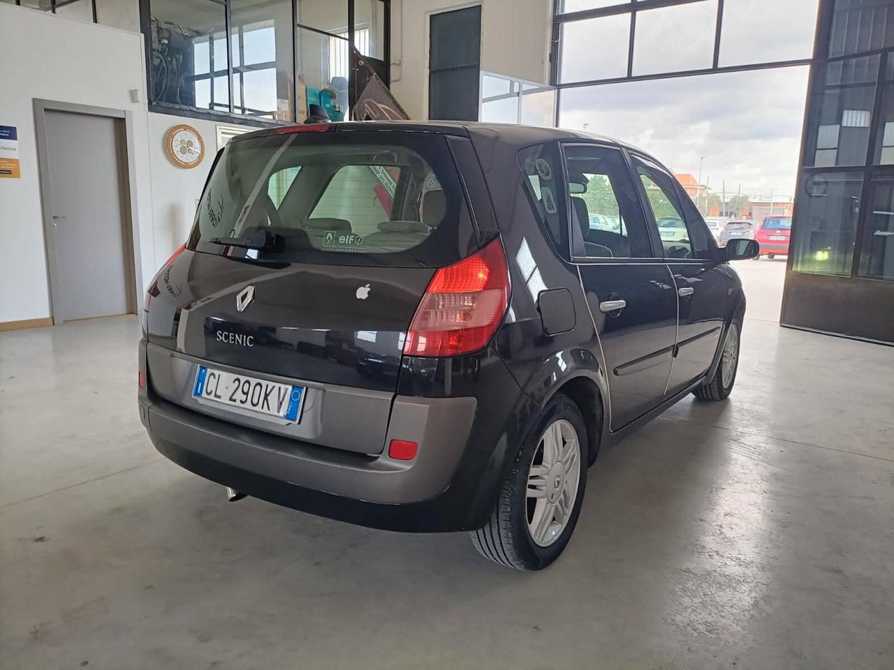 Renault Scenic Grand Scénic 1.9 dCi Luxe Dynamique 04/2004