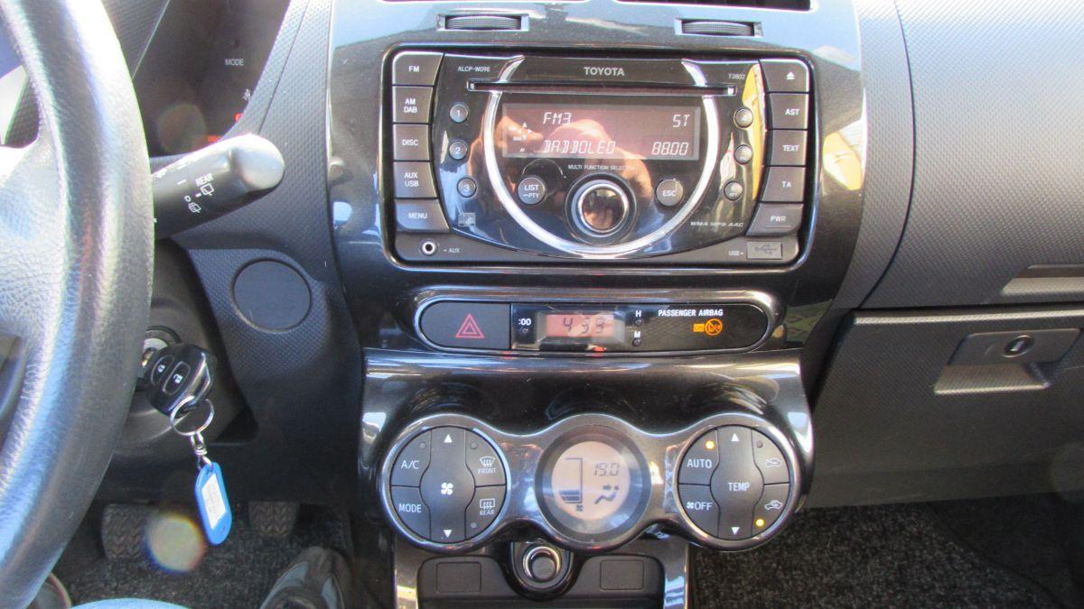 TOYOTA - Urban Cruiser - Cruiser 1.4 D-4D AWD Luxury