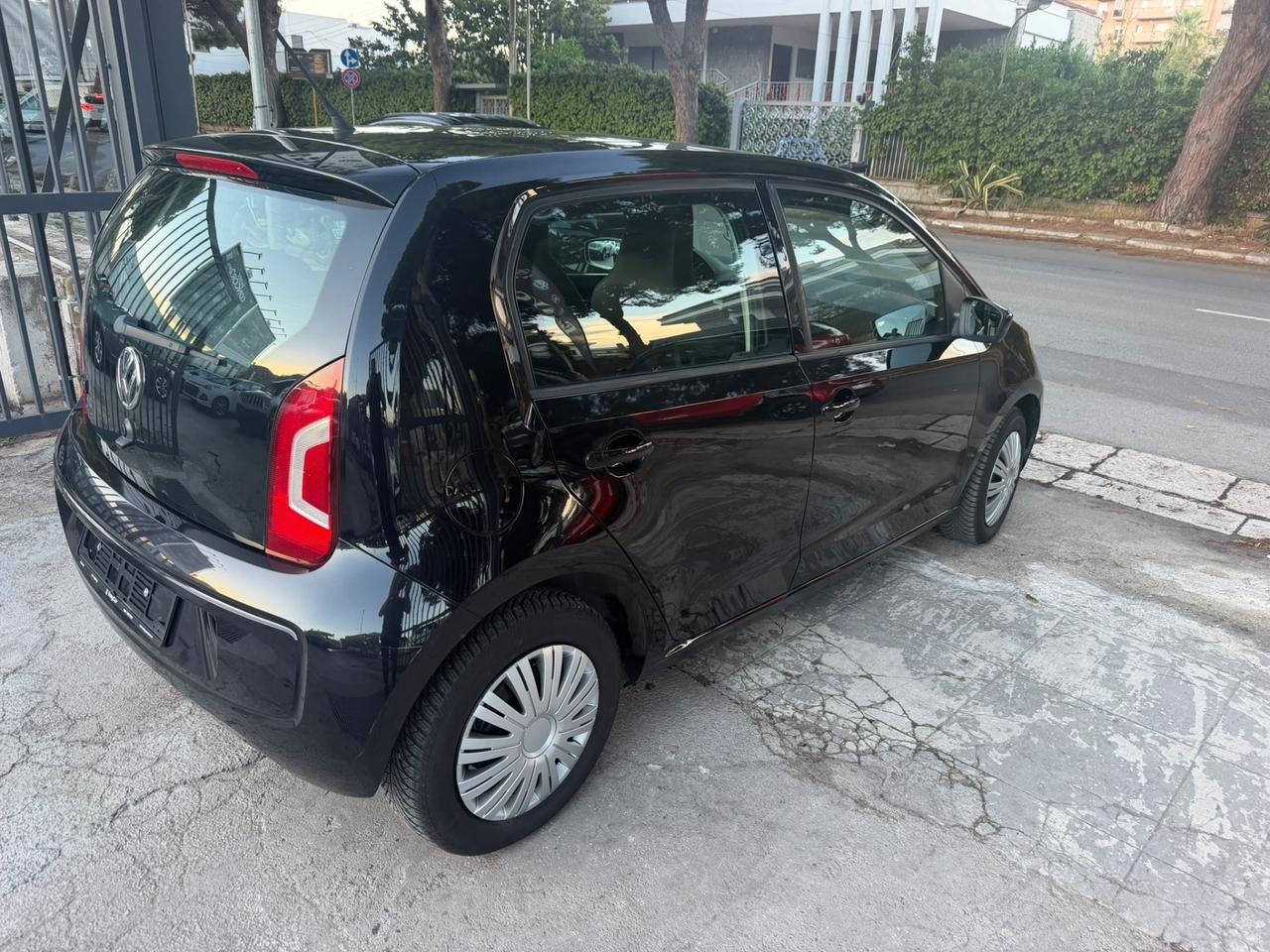 Volkswagen up! 1.0 5p. move