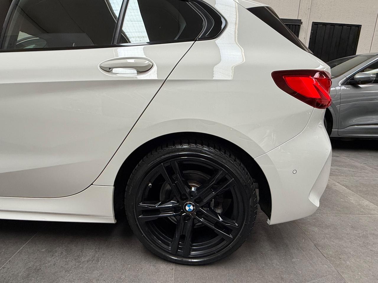 Bmw 118 118i 5p. Msport