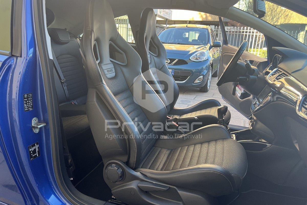 OPEL Corsa 1.6 Turbo Coupé OPC