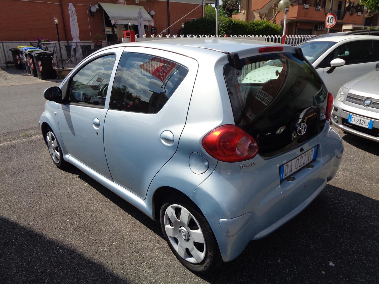 Toyota Aygo 1.0 12V VVT-i 5 porte Sol