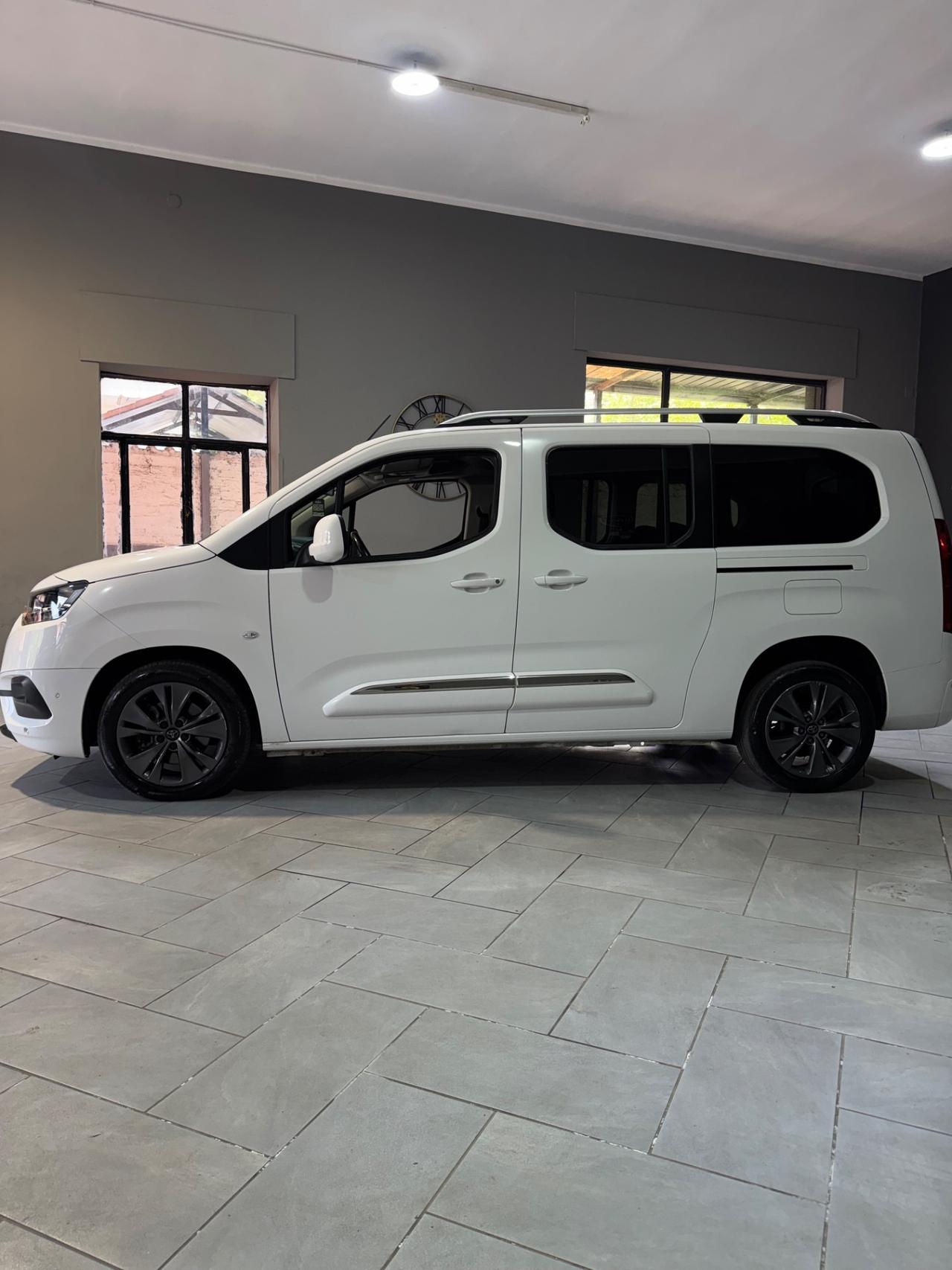 Toyota Proace 1.2 130 CV 7posti AUTOMATICO Luxury