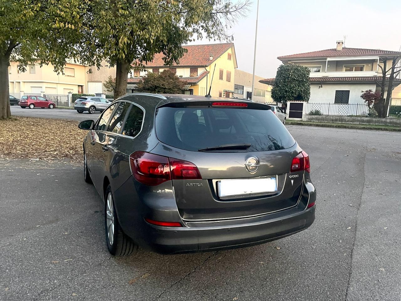 Opel Astra 1.3 CDTI 95CV S&S Sports Tourer Cosmo per Neopatentati 2012