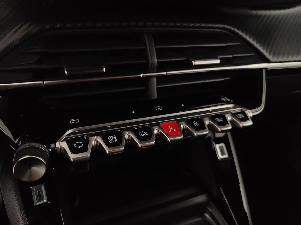 Peugeot 2008 PureTech 130 S&S EAT8 Allure