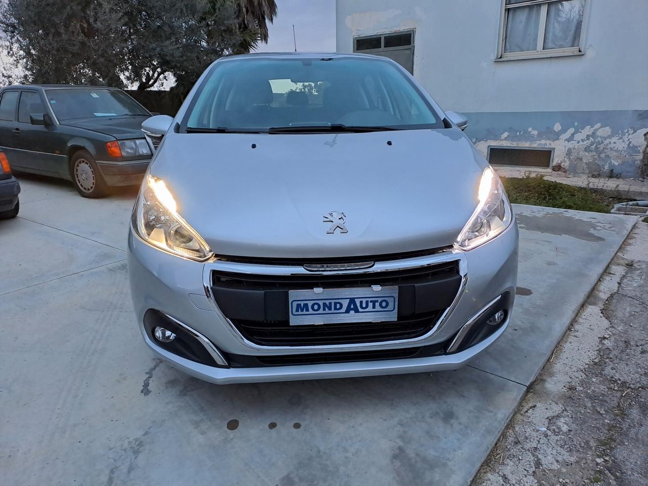 Peugeot 208 BlueHDi 75 5 porte Allure 2016