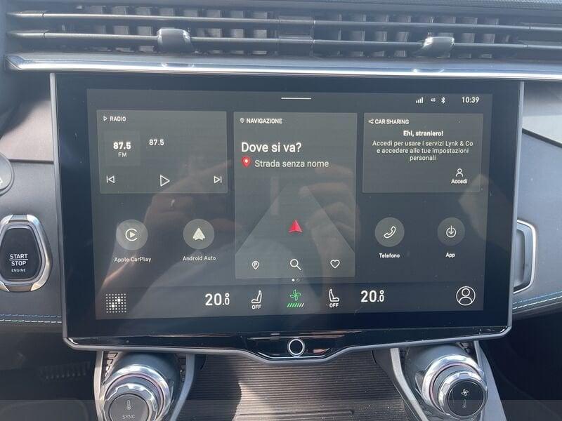 Lynk & Co 01 01 PHEV