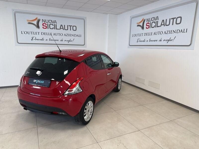 Lancia Ypsilon III 2011 1.2 8v Gold 69cv