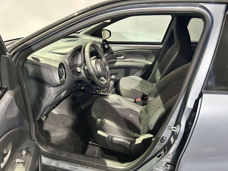 Toyota Aygo X Aygo X 1.0 VVT-i 72 CV 5 porte Lounge km 0