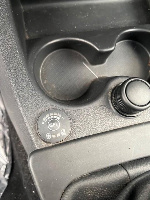 DACIA LODGY IMPIANTO A GAS CASA MADRE! 7 POSTI !