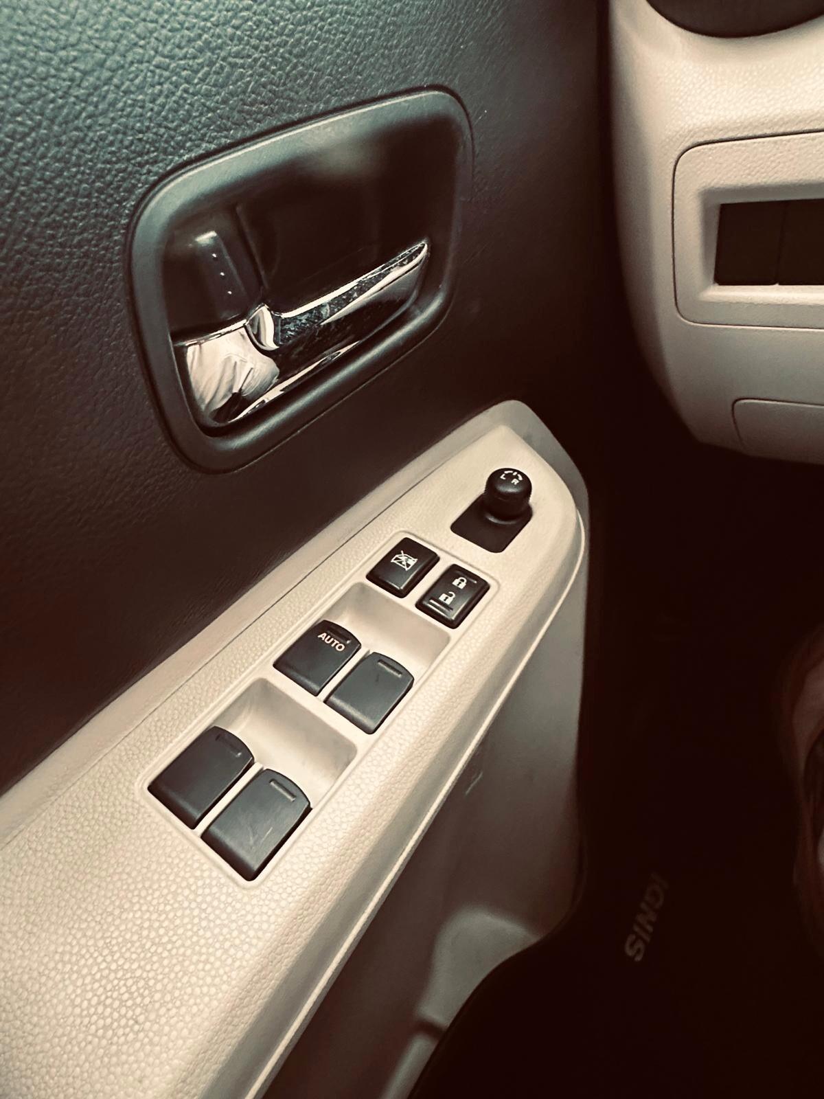 Suzuki Ignis 1.2 Hybrid Top