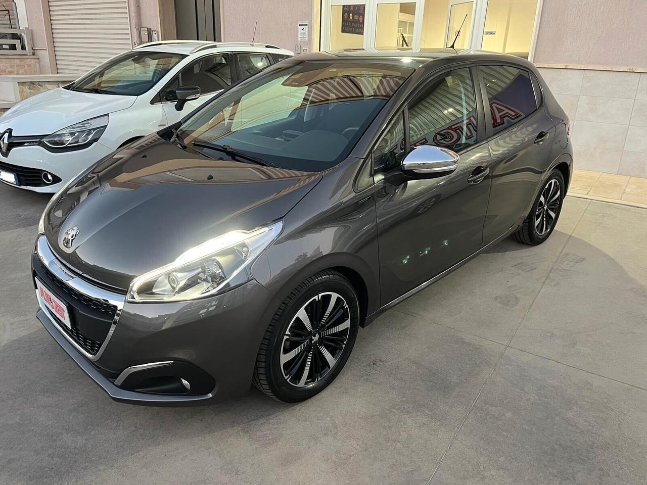 Peugeot 208 PureTech 83 S&S 5 porte Signature
