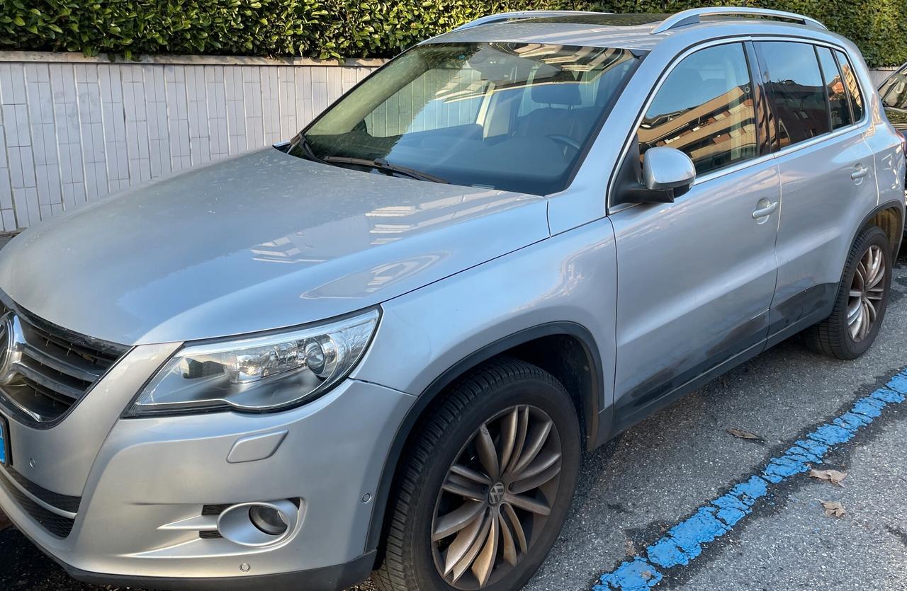 Volkswagen Tiguan 2.0 TSI tiptronic Sport & Style (18°)