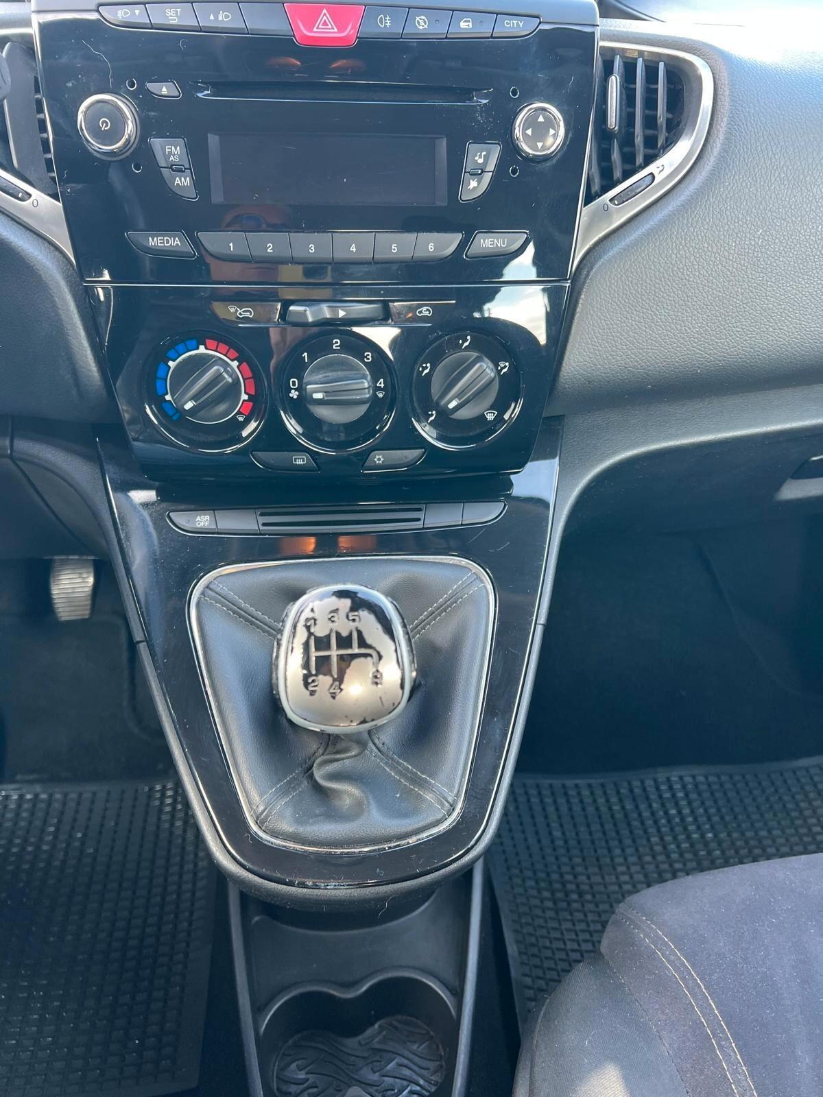 Lancia Ypsilon 1.3 MJT 16V 95 CV 5 porte S&S Platinum