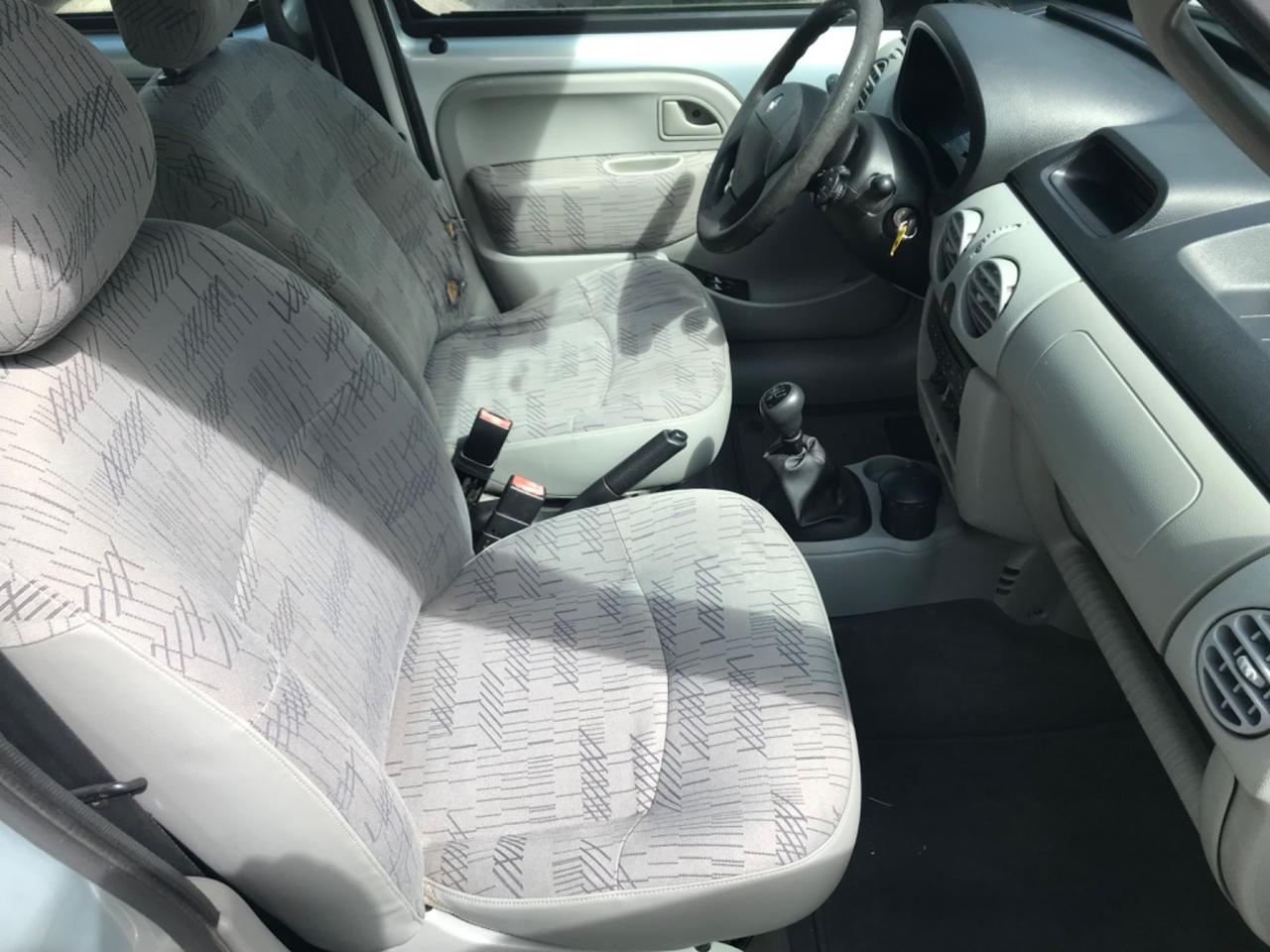 Renault Kangoo 1.6 16V 5p. BenzMet. Confort