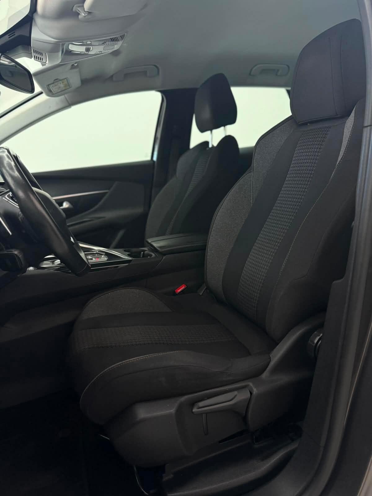 Peugeot 3008 BlueHDi 130 S&S EAT8 Allure