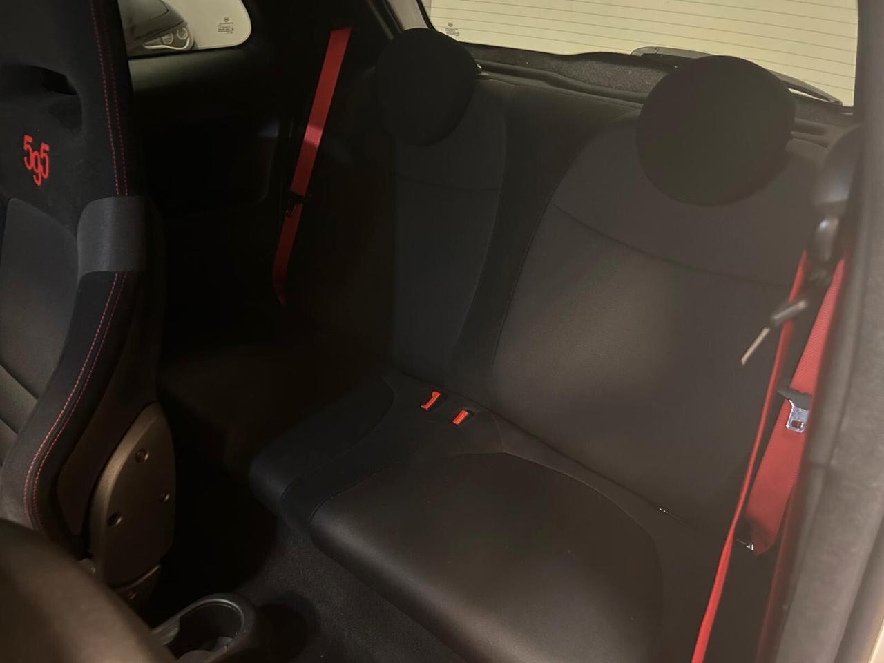 Abarth 695 1.4 Turbo T-Jet 180 CV Esseesse