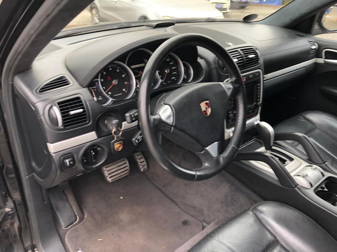 Porsche Cayenne 4.8 Turbo