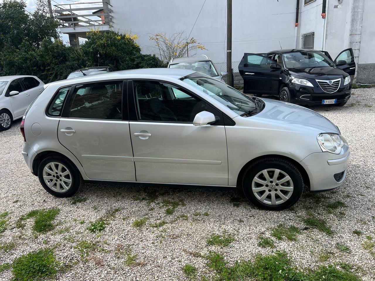 Volkswagen Polo 1.4/80CV TDI 5p. Sportline