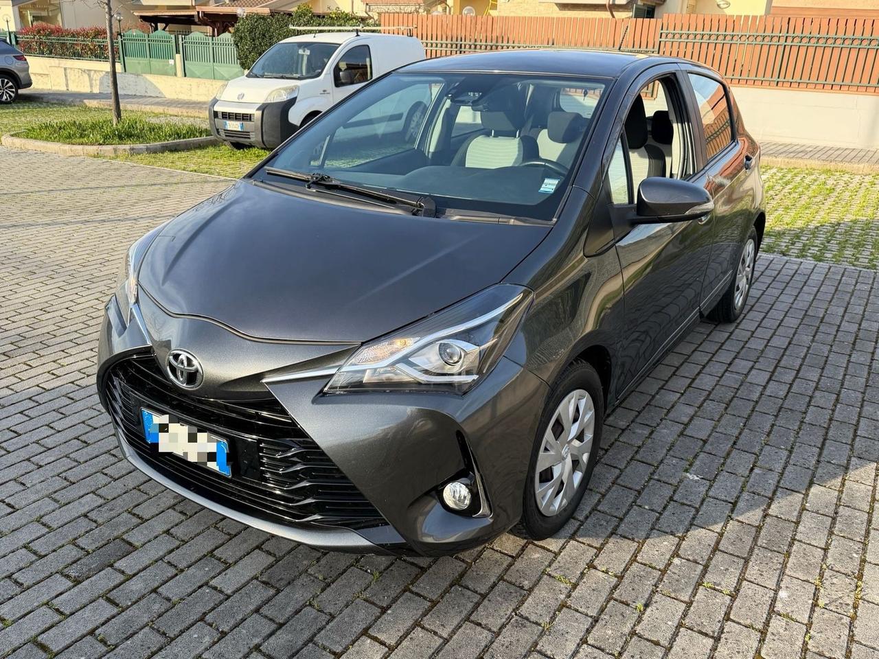 Toyota Yaris 1.0 GPL 72cv Lounge