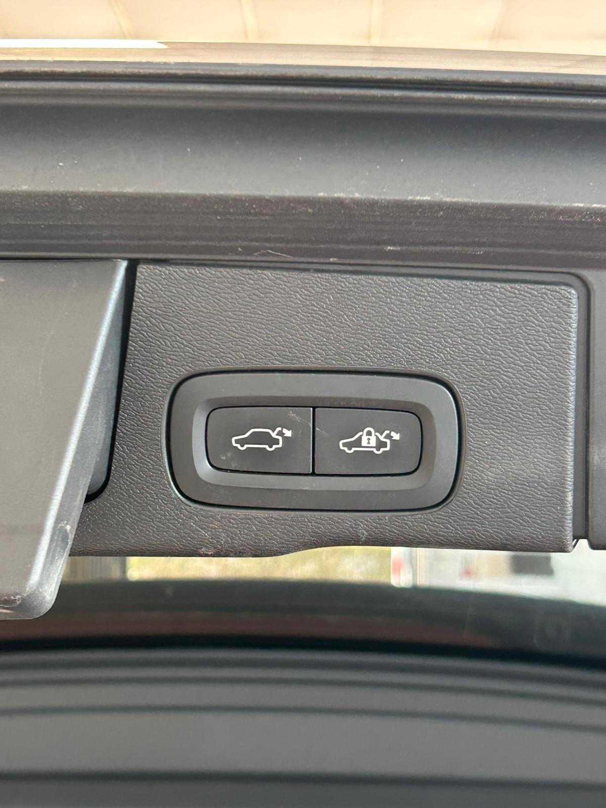 Volvo XC 60 XC60 T8 Recharge Plug-in Hybrid AWD Inscription