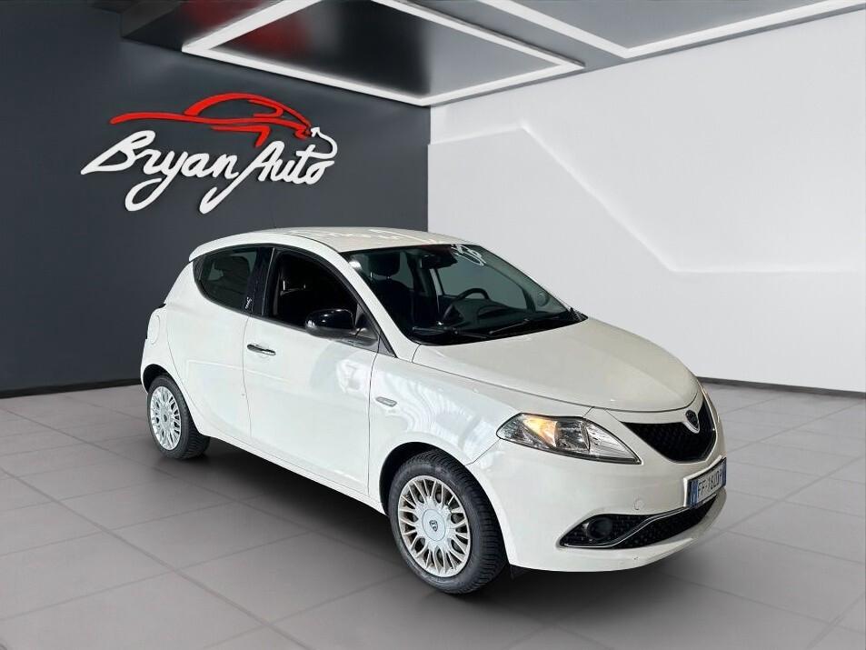 Lancia Ypsilon 1.2 69 CV 5 porte Gold(NEOPATENTATI)