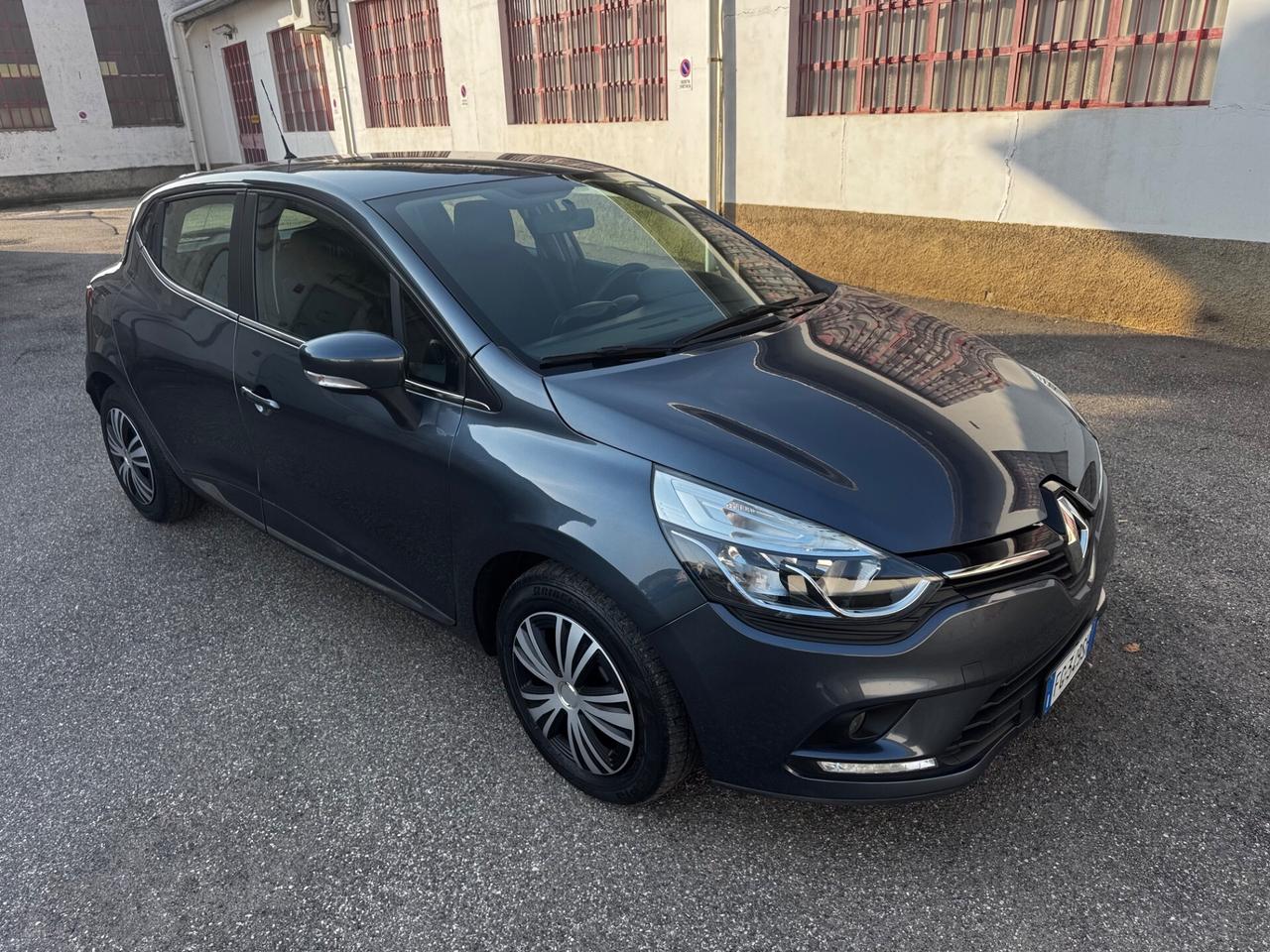 Renault Clio TCe 90 CV GPL 5 porte neopatentati