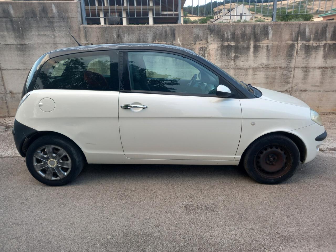 Lancia Ypsilon 1.3 Multijet 16V Momo Design